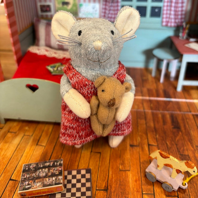 Bedroom To Go & Plush Julia Bundle