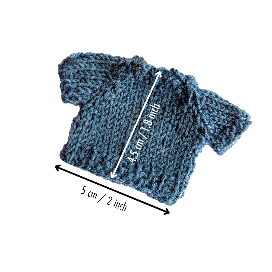 Pattern: Clothes for Sam & Julia (Knitting)