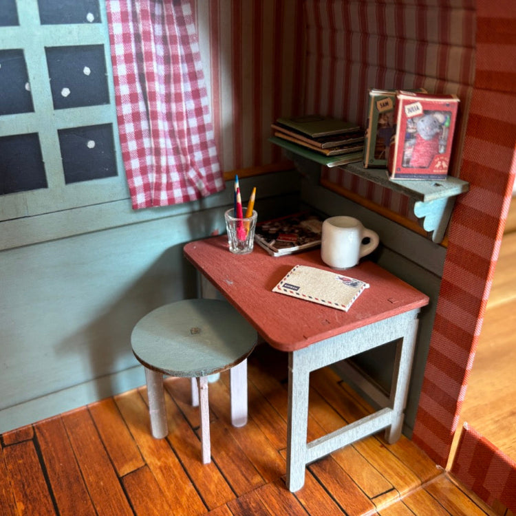 Bedroom To Go & Plush Sam Bundle