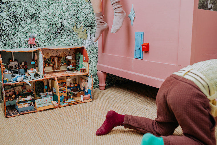 sam-julia-little-mouse-door-2